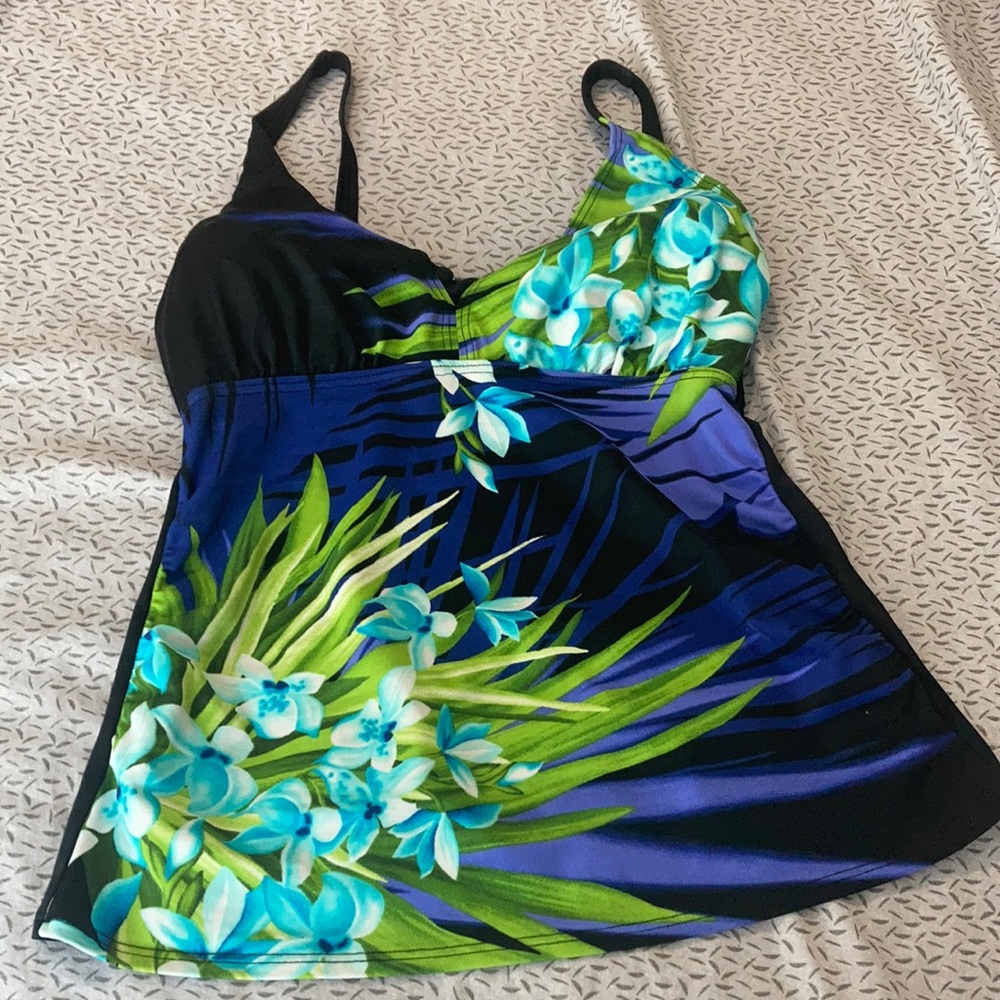 Tankini top.